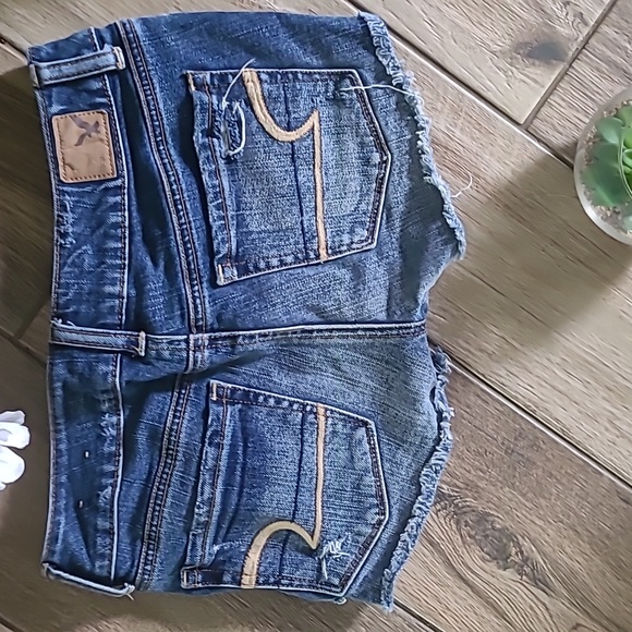 American Eagle Short Shorts - Picture 8 of 8
